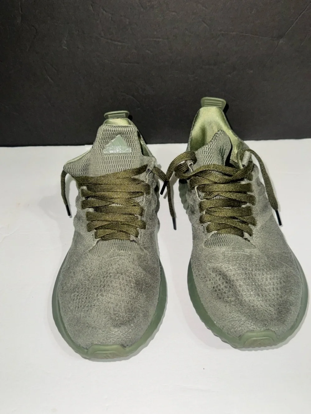 adidas sneaker olive